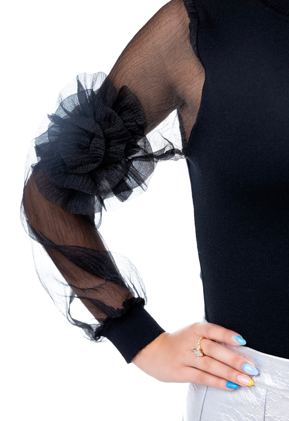 Mesh sleeve with flower shape detail top