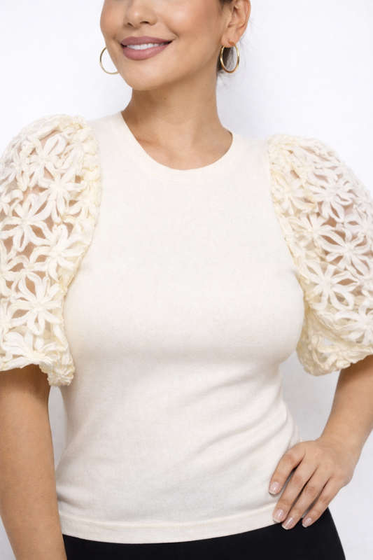 Blusa crema manga corta encaje CREME GRACIA