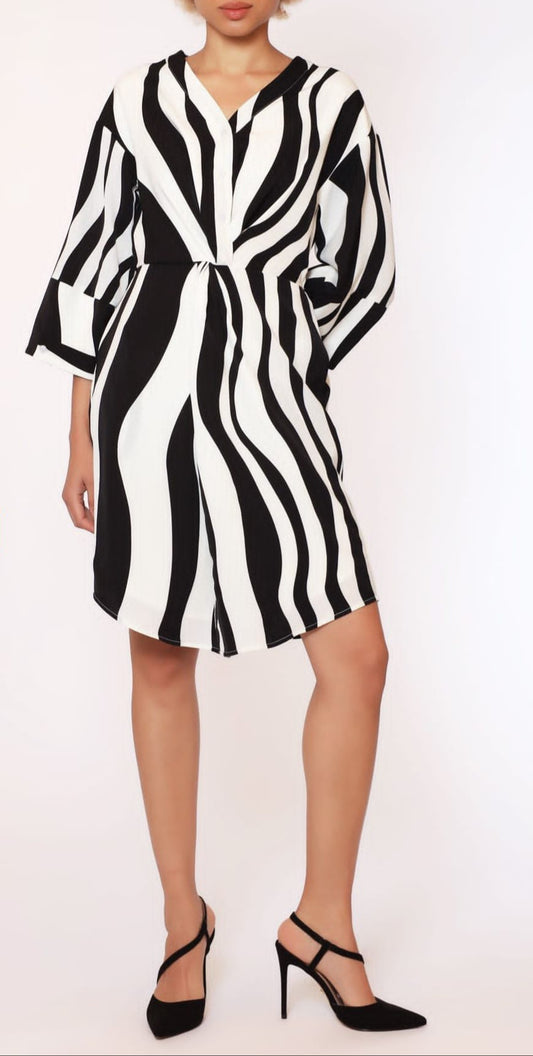 Wave print wide cuffs sleeve dress
